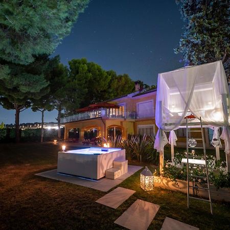 לינה וארוחת בוקר סירולו Tra Gli Alberi E Il Mare מראה חיצוני תמונה